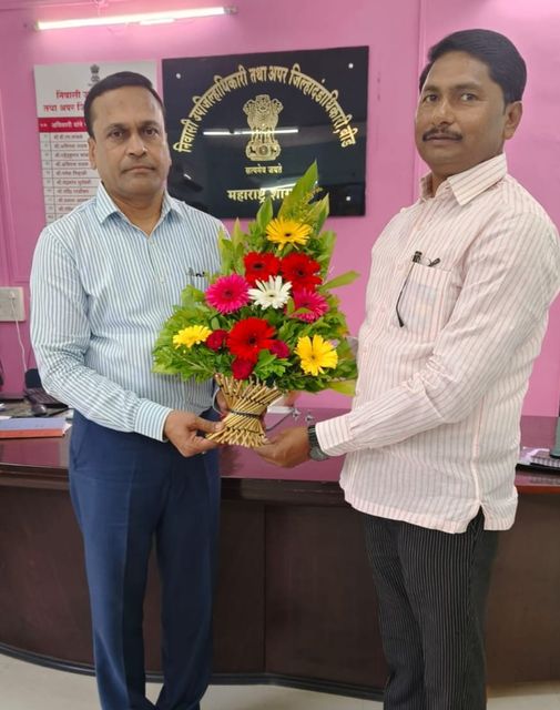 बीड जिल्ह्याचे,नुतन निवासी उपजिल्हाधिकारी श्री शिवकुमार स्वामी यांचे स्वागत महाराष्ट्र राज्य पत्रकार संघ मुंबई चे प्रदेशाध्यक्ष वसंत मुंडे यांनी केले.