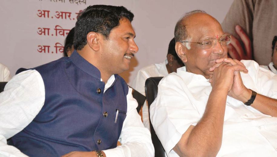 मा. शरद पवार  साहेबांसोबत वसंत मुंडे