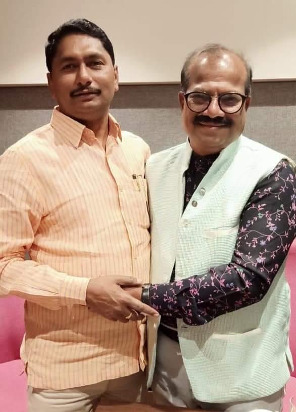 मा. राजा माने  साहेबांसोबत वसंत मुंडे